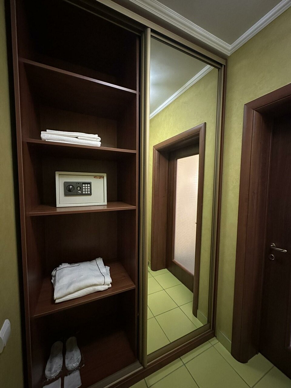 Гостиница Ля Ви де Шато Оренбург