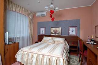 Гостиница SPA-отель Ля Ви де Шато Оренбург Улучшенный двухместный номер с 1 кроватью-4