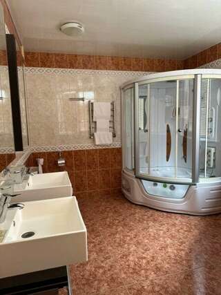 Гостиница Ля Ви де Шато Оренбург Студия 304-9