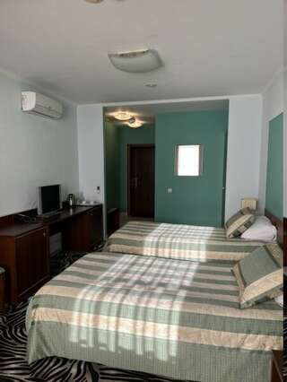 Гостиница Ля Ви де Шато Оренбург Стандартный двухместный 301-2