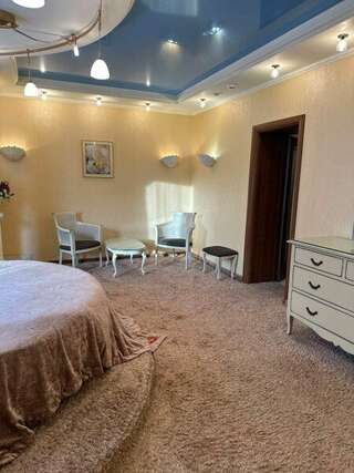 Гостиница Ля Ви де Шато Оренбург Студия 406 Греция-3