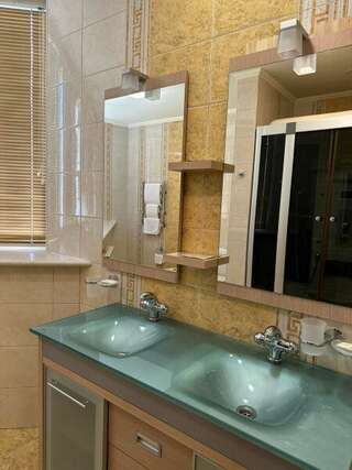 Гостиница Ля Ви де Шато Оренбург Студия 406 Греция-11