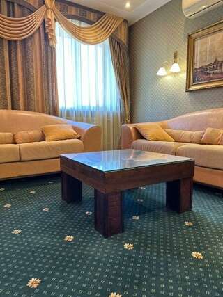 Гостиница Ля Ви де Шато Оренбург Люкс-12