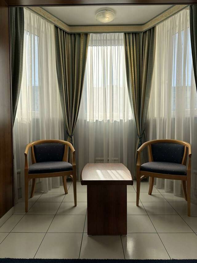 Гостиница Ля Ви де Шато Оренбург-240