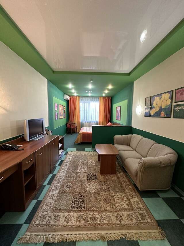 Гостиница Ля Ви де Шато Оренбург-186